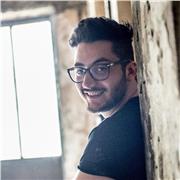 Insegnate di chitarra classica e moderna